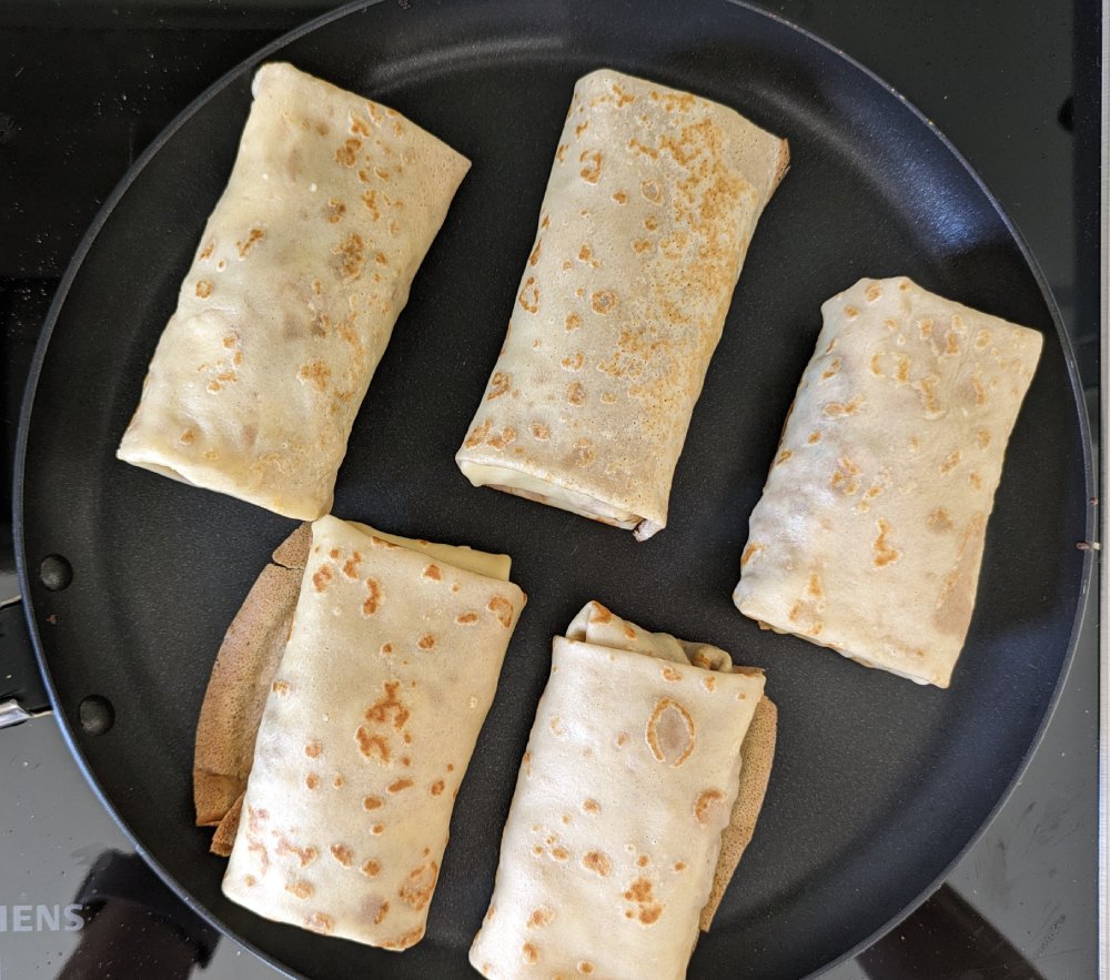 Crepes with Meat and Mushrooms