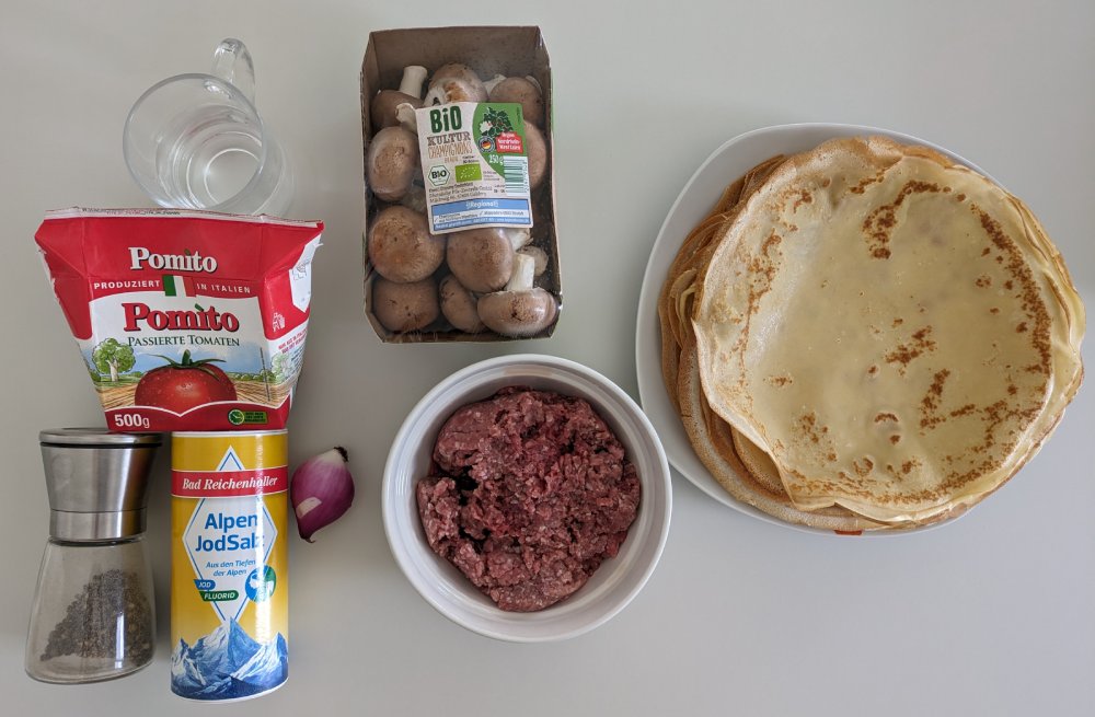 Crepes with Meat and Mushrooms